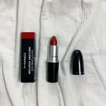 MAC ロシアンレッド
M・A・Cリップスティックロシアン レッド
発色がよくとてもいいです！