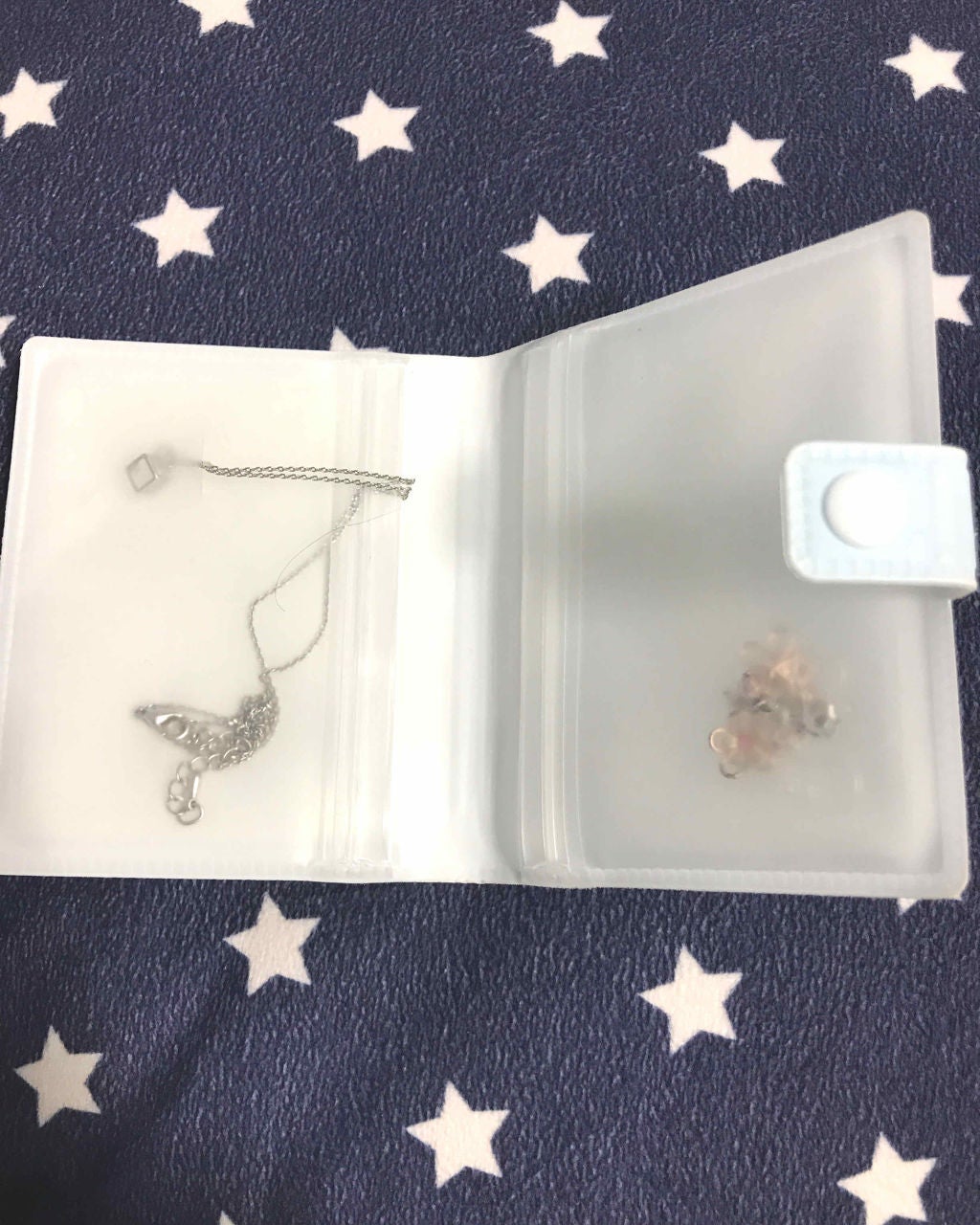 北 on LIPS 「✾リピートアクセサリー収納ソフトケースダイソーで購入☆折りたた..」(2枚目)