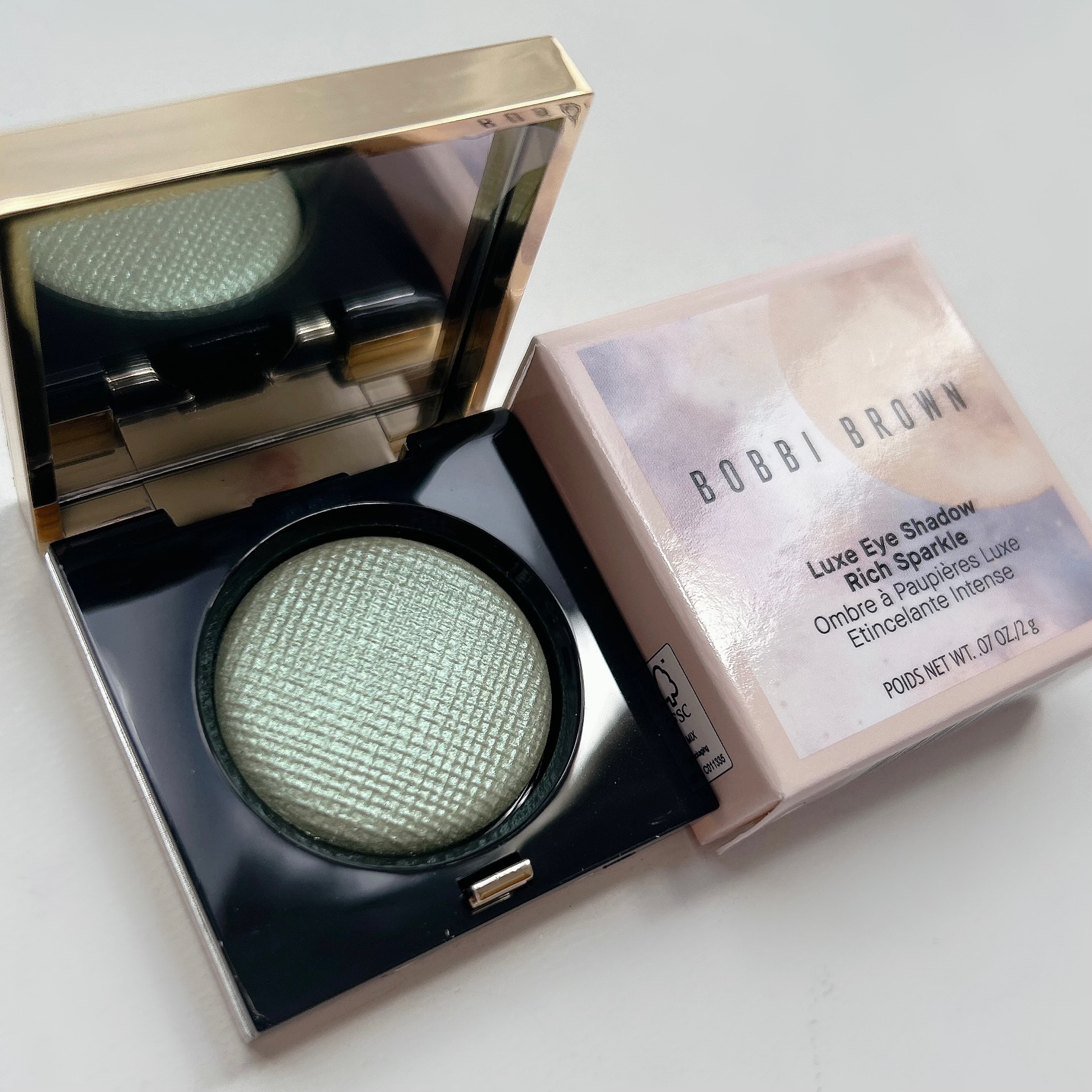 リュクスアイシャドウ L30 コスミック(リッチ スパークル)/BOBBI BROWN/単色アイシャドウを使ったクチコミ（3枚目）