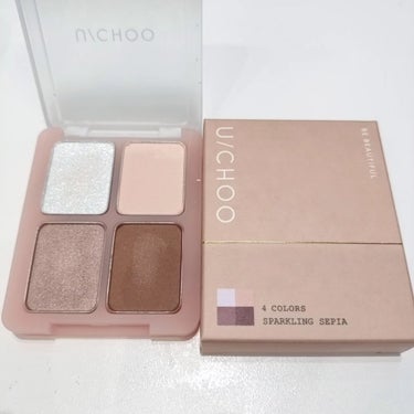 U/CHOO GLAM EYE SHADOW

宇野ちゃんがやってるユーチューのアイシャドウ、SPARKLING SEPIAを選んでみました〜

右２色マットなの最高🥰左下のラメでツヤ感足して、キラキラ