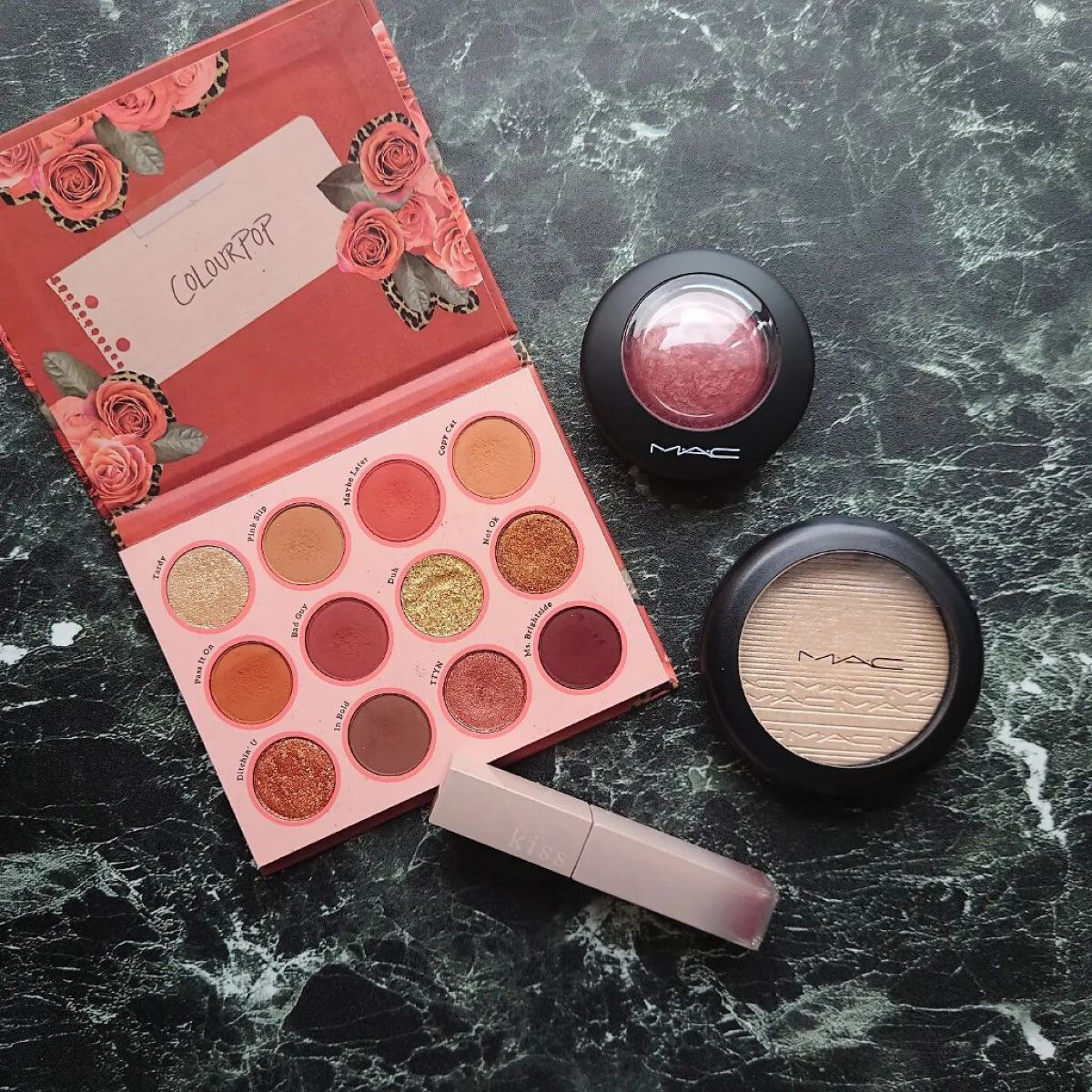 whatever/ColourPop/アイシャドウパレットを使ったクチコミ（3枚目）