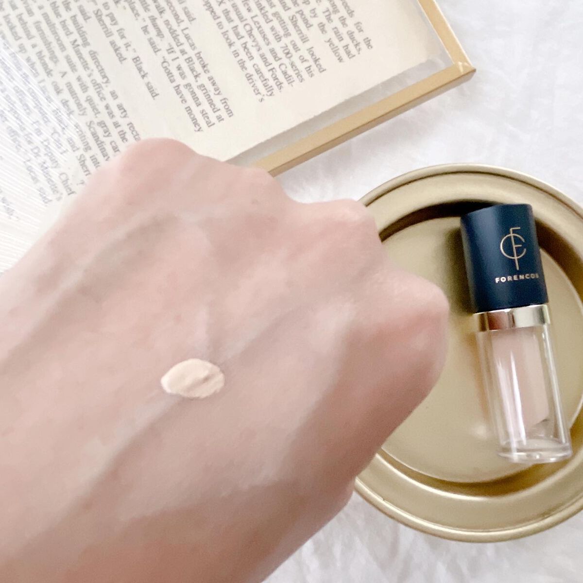 タトゥーウォータープルーフスカーコンシーラー/フォレンコス/リキッドコンシーラーを使ったクチコミ（2枚目）