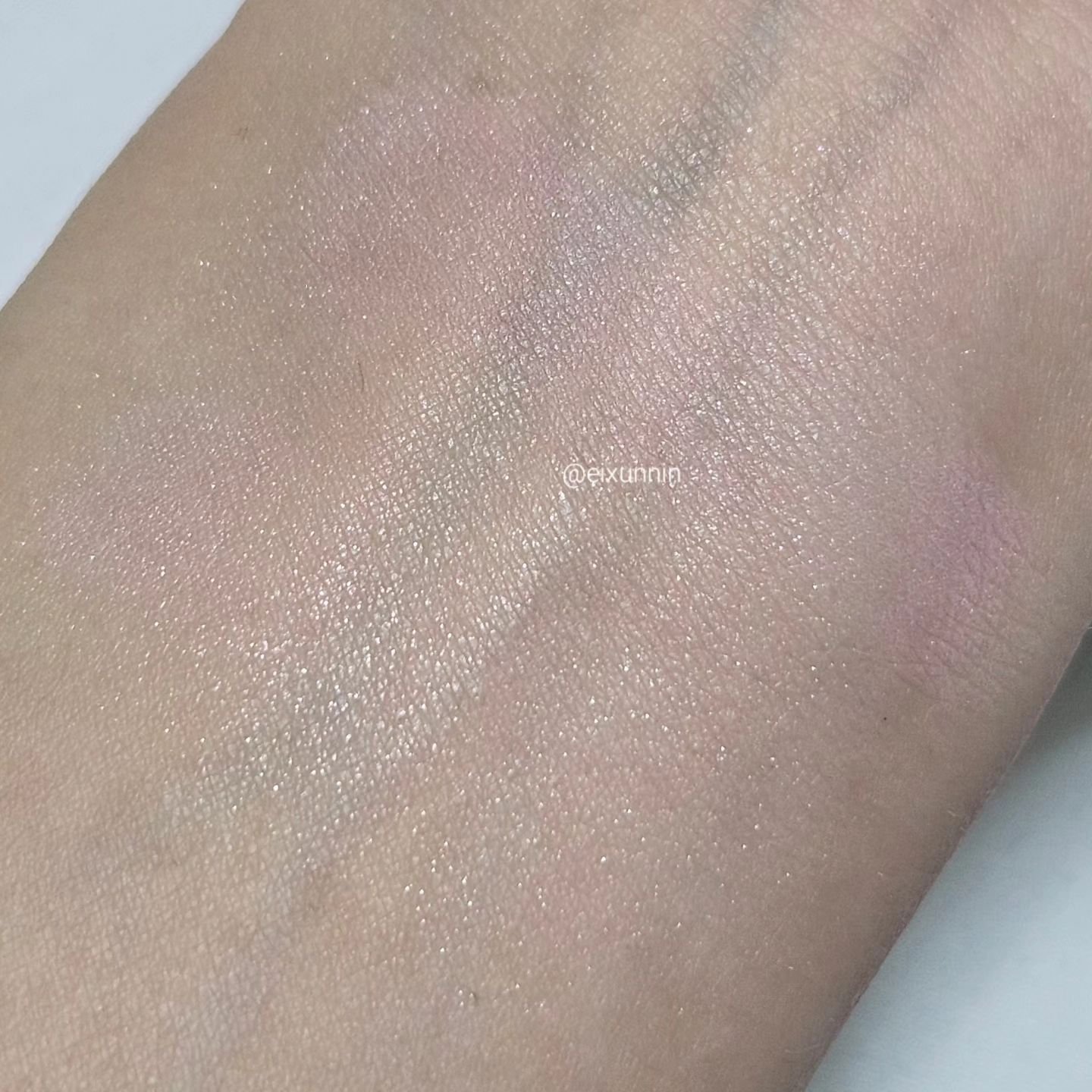 soft clay beam blusher/AMIOK/パウダーチークを使ったクチコミ（3枚目）