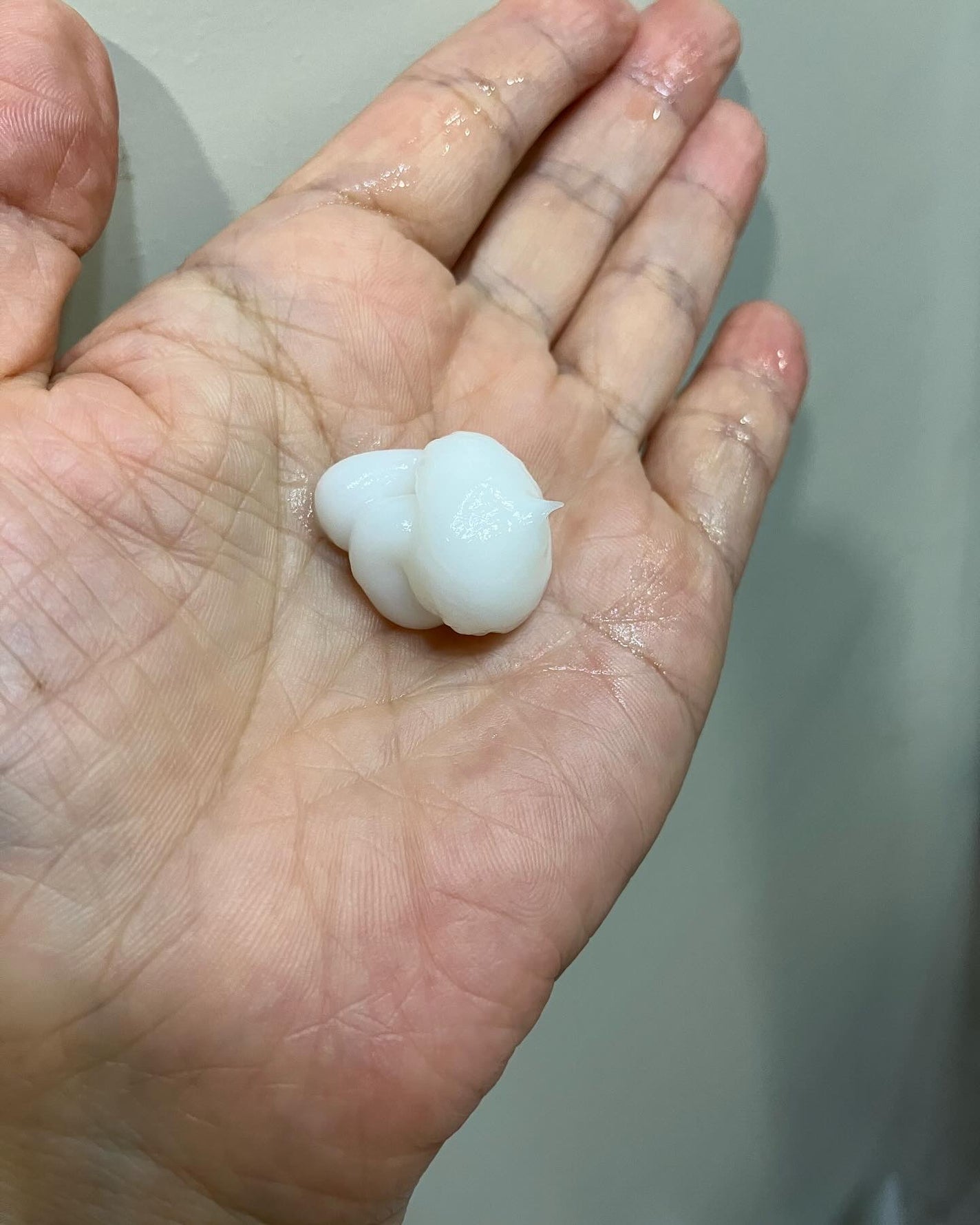 アヤ on LIPS 「&beテイクダウンシャンプ 400ml&beヘビーグロウトリー..」(6枚目)