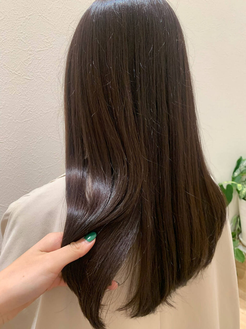 ダークブラウンのロングヘア