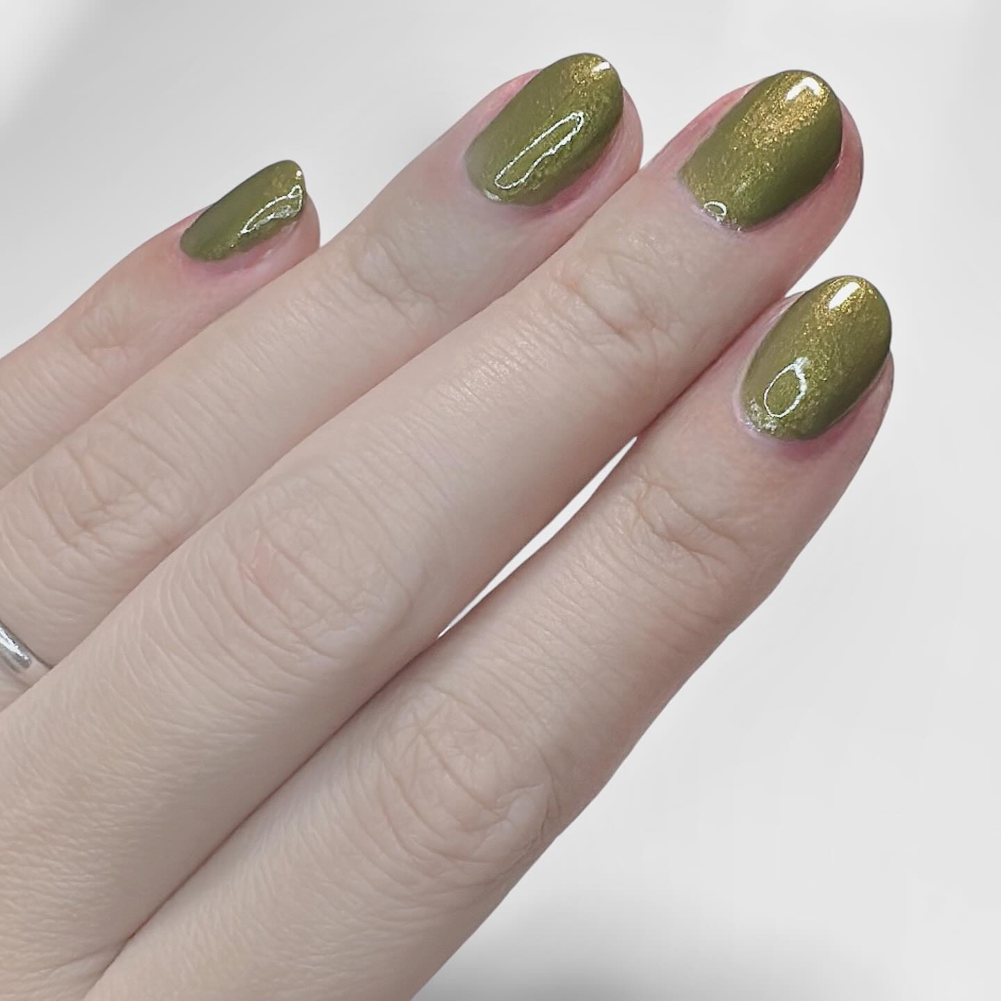 カラフルネイルズ N107 葉洩れ日/キャンメイク/マニキュアを使ったクチコミ（3枚目）