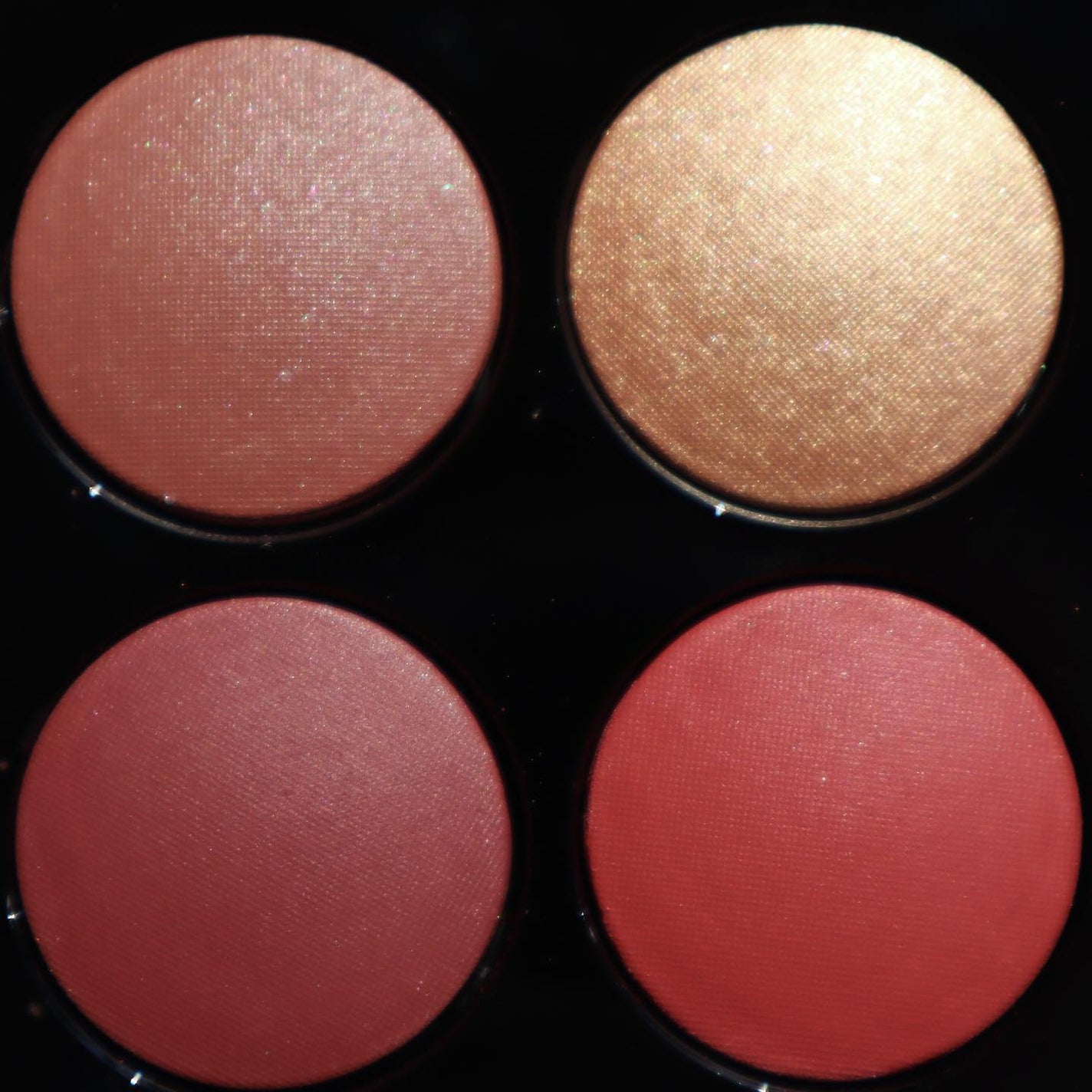 レ キャトル ルージュ ユー エ ジュ /CHANEL/アイシャドウパレットを使ったクチコミ(3枚目)