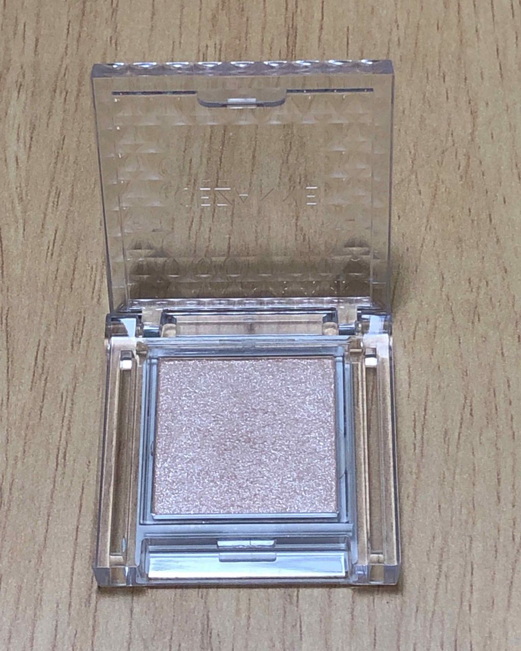 シングルカラーアイシャドウ/CEZANNE/単色アイシャドウを使ったクチコミ(2枚目)