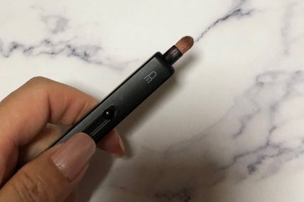 スライド式アイシャドウブラシ/セリア/メイクブラシを使ったクチコミ(2枚目)