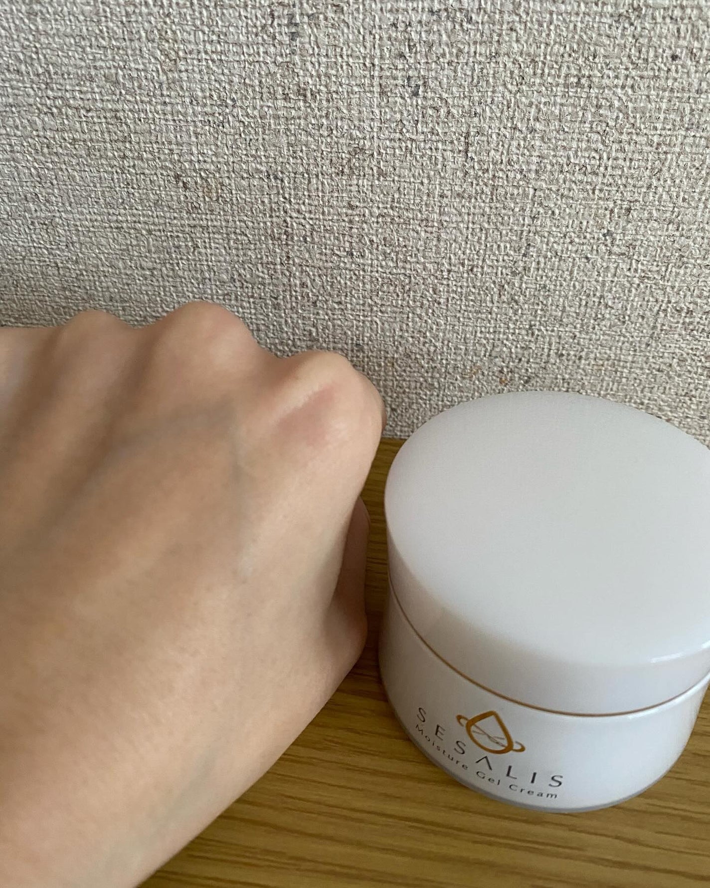 しまこ on LIPS 「.♡┈┈┈┈┈┈┈┈┈┈┈┈┈┈┈♡SESALISモイスチャー..」(6枚目)