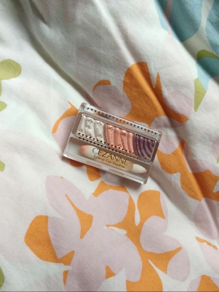 トーンアップアイシャドウ/CEZANNE/アイシャドウパレットを使ったクチコミ(3枚目)