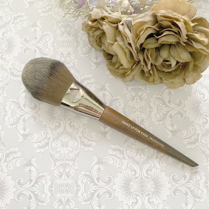 プレシジョンパウダーブラシ 128/MAKE UP FOR EVER/メイクブラシを使ったクチコミ(8枚目)