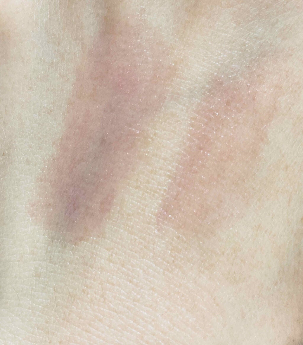 ほむほむ on LIPS 「DHC濃密うるみカラーリップクリームマーブル<カシスベリー>パ..」(3枚目)