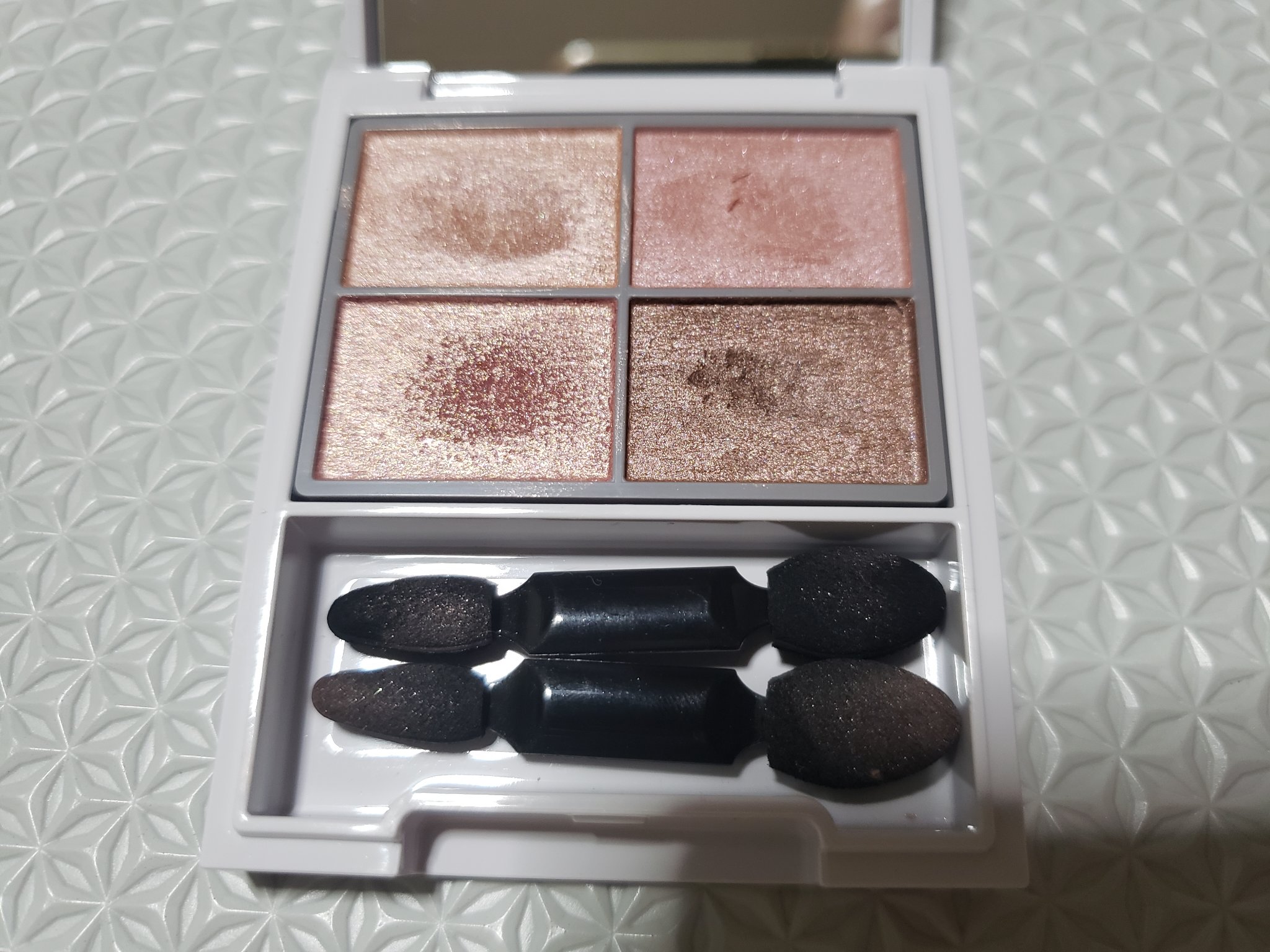 フォートーンズスタイリングアイズ/オルビス/パウダーアイブロウを使ったクチコミ（1枚目）