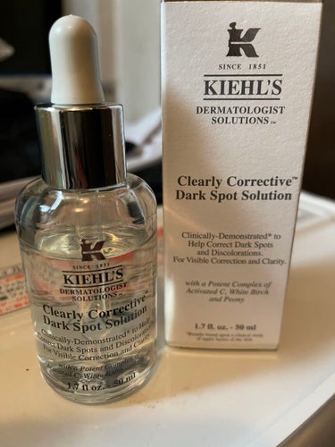 メモ.
Kiehl's
キールズ DS クリアリーホワイト ブライトニング エッセンス
ずっとずっと気になってた美容液🥺💓
ついにGETしました✨
テクスチャーはとろみ系。つけたあとはしっとりしてお肌が