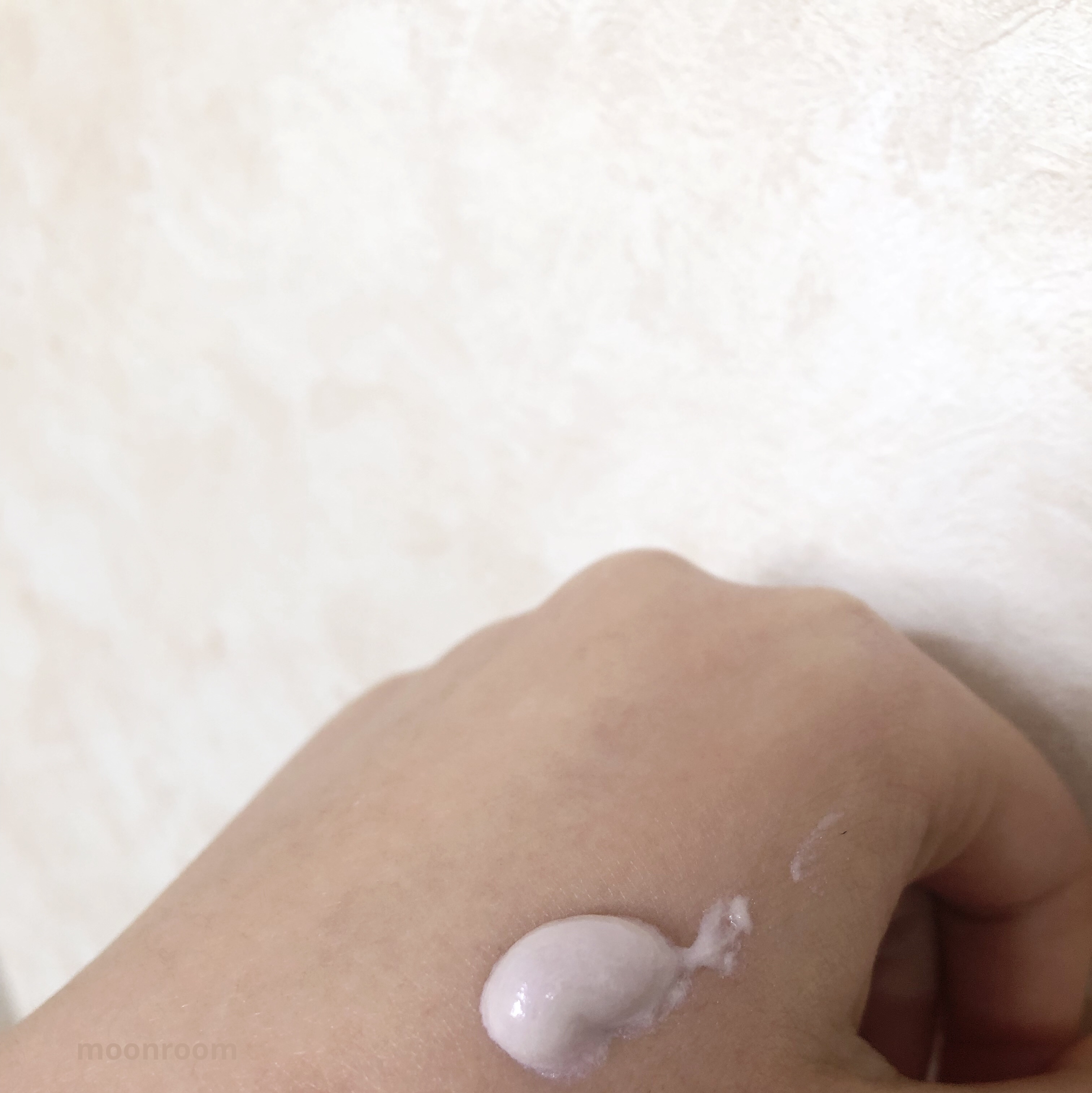 ビオレUV アクアリッチ トーンアップエッセンス/ビオレ/日焼け止めローションを使ったクチコミ（2枚目）