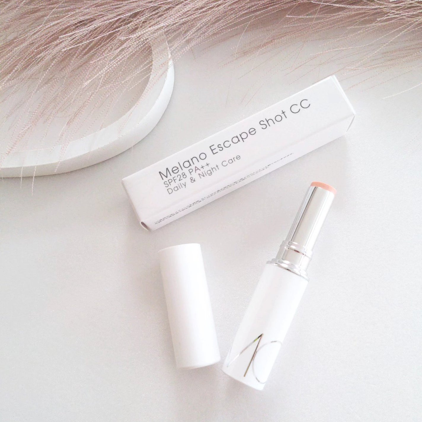 メラノエスケープショットCC/MiMC/日焼け止めスティックを使ったクチコミ(2枚目)