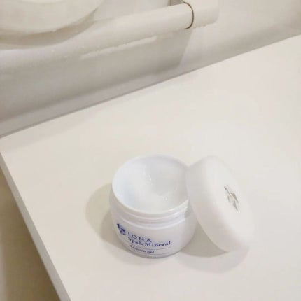 エッセンス ジェル/イオナ スパ&ミネラル/オールインワン化粧品を使ったクチコミ(4枚目)