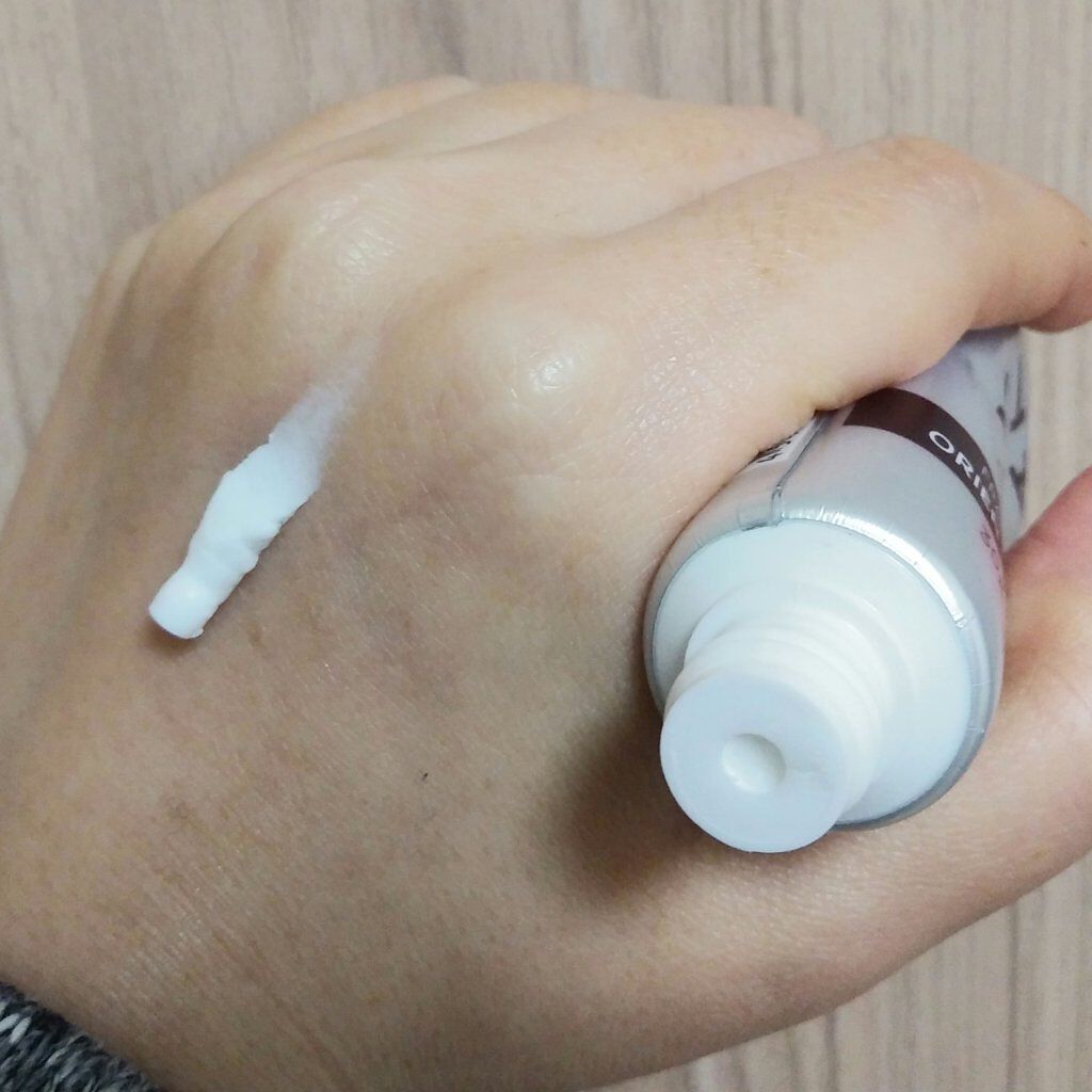 シアバター高配合ハンドクリーム/DAISO/ハンドクリームを使ったクチコミ（2枚目）