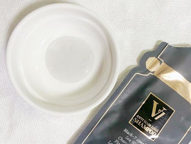 V7 アンチヘアロス シャンプー 100ml/by : OUR/シャンプー・コンディショナーを使ったクチコミ（2枚目）