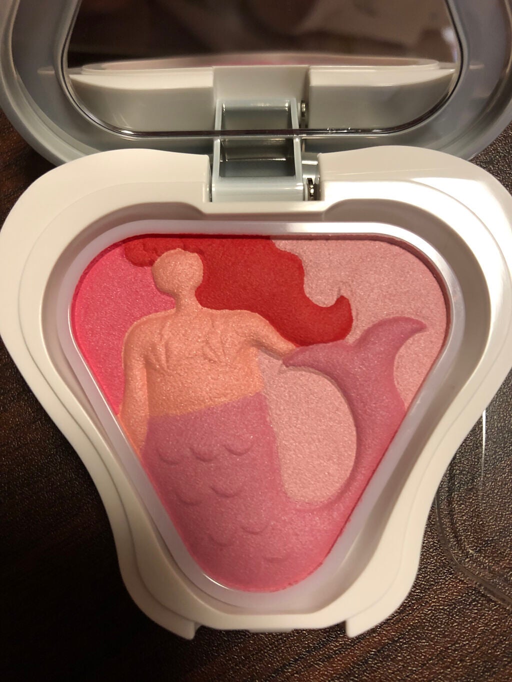 マーメイド メイクアップ パレット 限定品/ANNA SUI/単色アイシャドウを使ったクチコミ(3枚目)