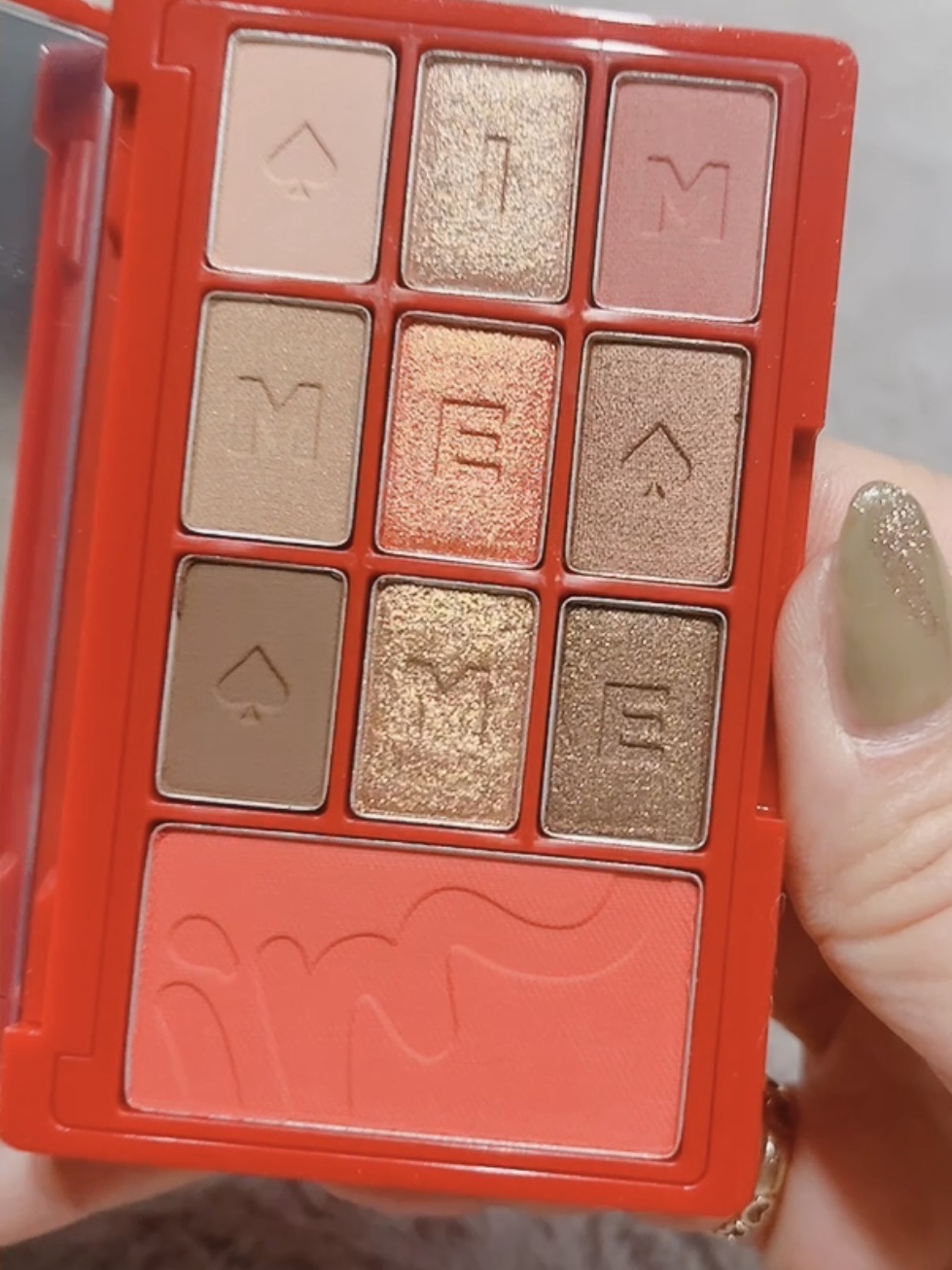 アイムヒドゥンカードパレット 003 レッドカード/i’m meme/アイシャドウパレットを使ったクチコミ（3枚目）