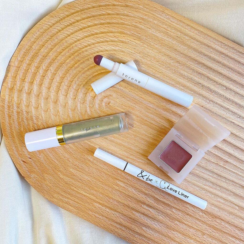 フラワーダスト アイシャドウ 02/to/one/スティックアイシャドウを使ったクチコミ（1枚目）