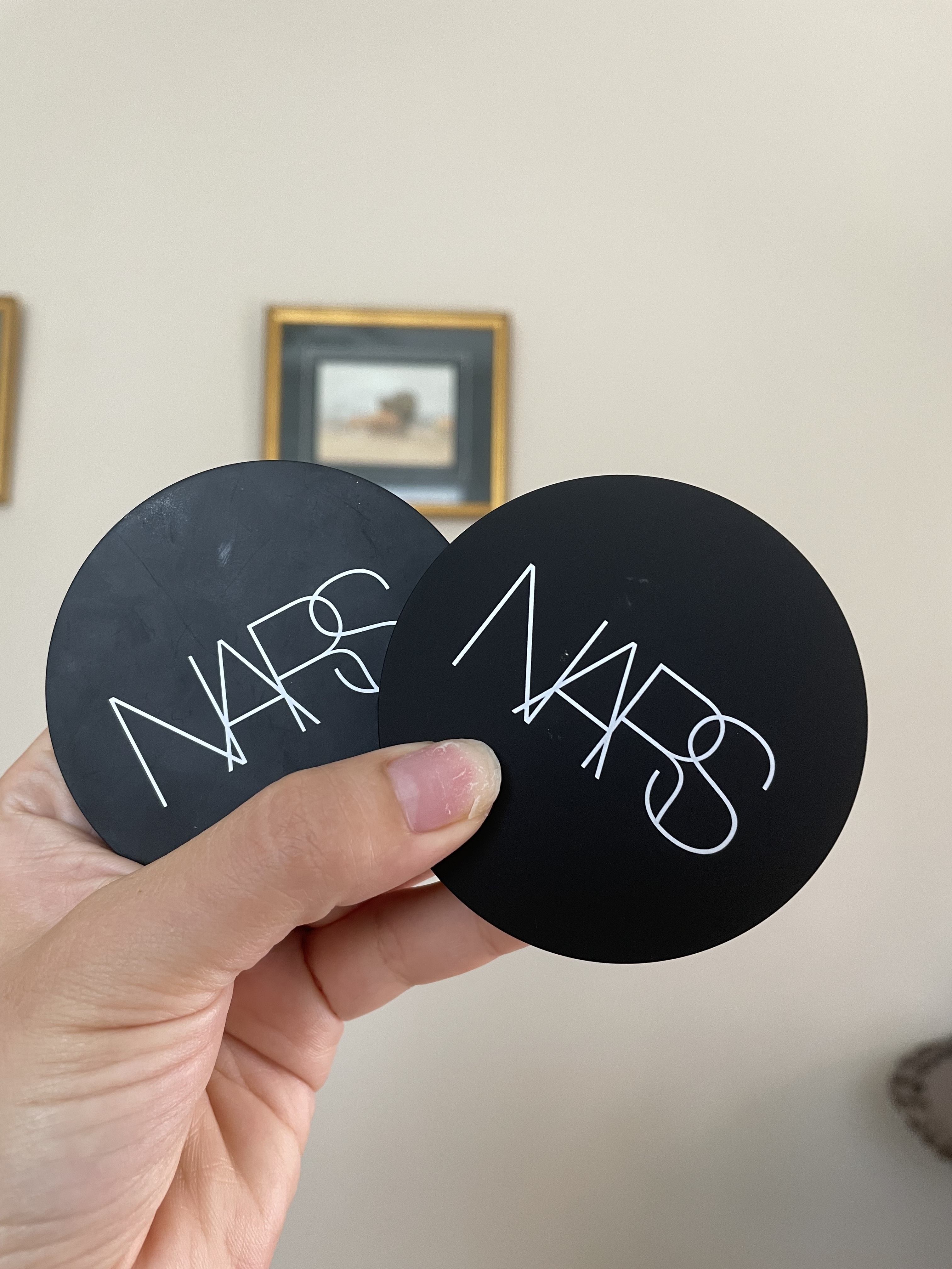 ソフトマット　アドバンスト　パーフェクティングパウダー/NARS/プレストパウダーを使ったクチコミ（2枚目）