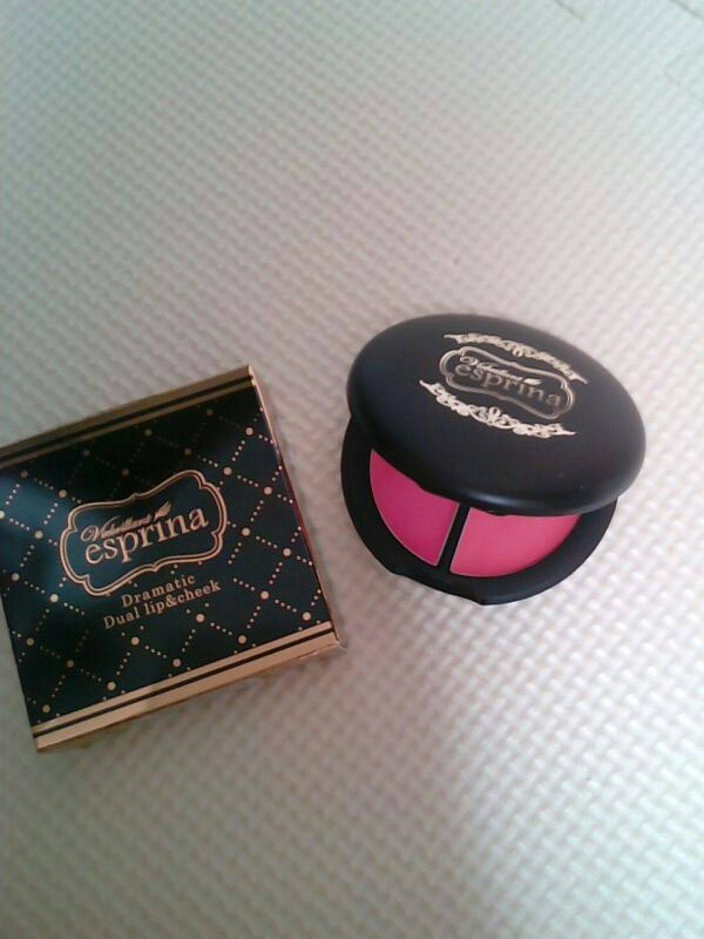 Viebrillant esprina ドラマチック　デュアル　リップ&チーク