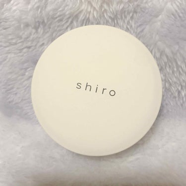 shiro / 練り香水 ホワイトリリー

◎とにかく女性らしい香りが良い！
◎香りがキツすぎない。
〇オーガニックで肌にも優しい。
〇お値段もそこまで高くない。

リピ2個目。
香水苦手でしたが、
ホ