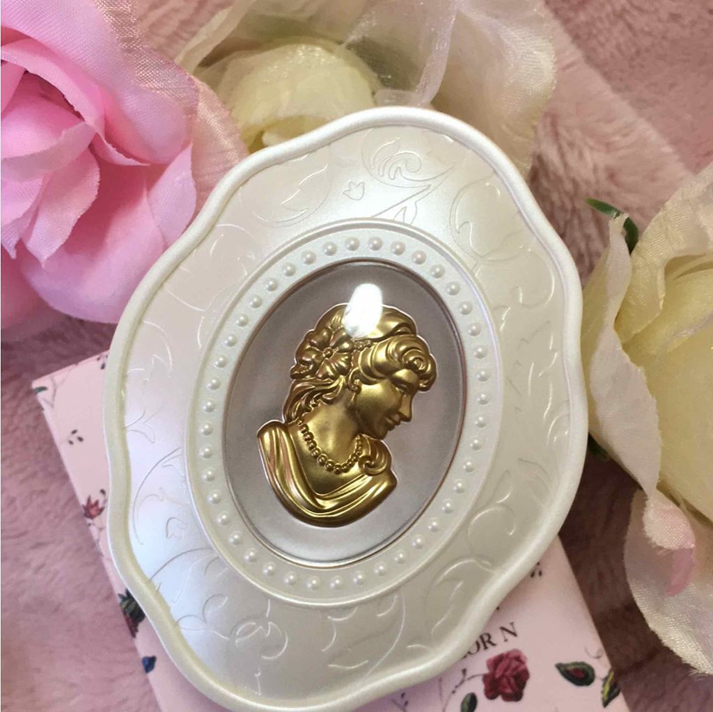 プレスト チークカラー/レ・メルヴェイユーズ ラデュレ/パウダーチークを使ったクチコミ(4枚目)