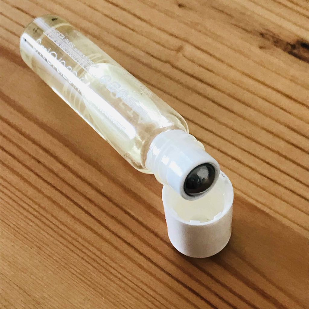 🐾KUMAchan🐾 on LIPS 「•SHIGETA•限定販売ロールオンオイル香り:hugeレポ2..」(2枚目)