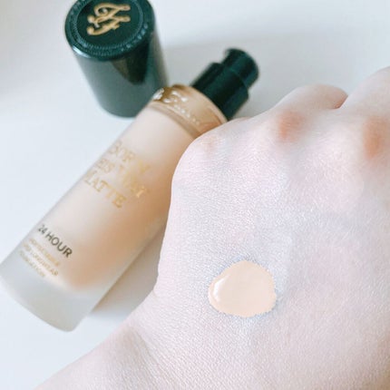 ボーン ディス ウェイ アンディテクタブル 24H マット ファンデーション/Too Faced/リキッドファンデーションを使ったクチコミ(2枚目)