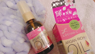 本日二回目の投稿になります。
…あ、日付け変わったからノーカン？まぁいいや。
面倒くさがりなちぃさんはお風呂上がりはタオルドライオンリーにして
よくサロンでスタイリストさんに枝毛注意されてます。
なのに