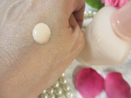 モイスチュアライジング ファンデーション プライマー/PAUL & JOE BEAUTE/化粧下地を使ったクチコミ(5枚目)