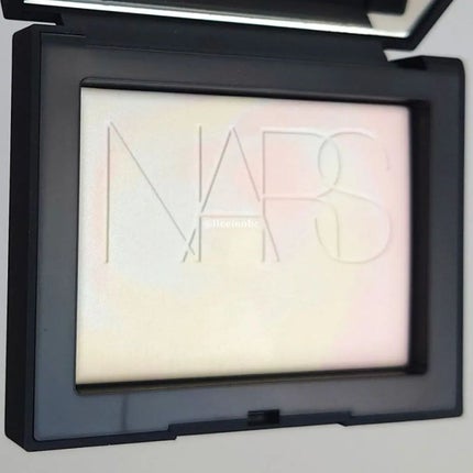 ライトリフレクティング プリズマティックパウダー/NARS/プレストパウダーを使ったクチコミ(4枚目)