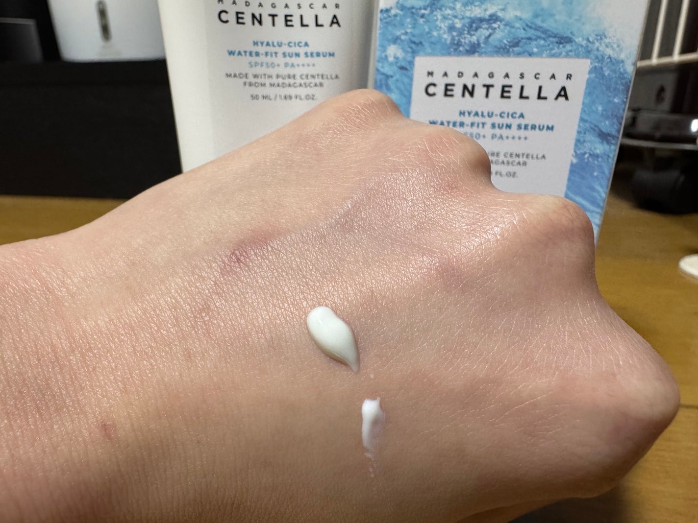 ヒアルーシカ ウォーターフィット サンセラム/SKIN1004/日焼け止めローションを使ったクチコミ(2枚目)