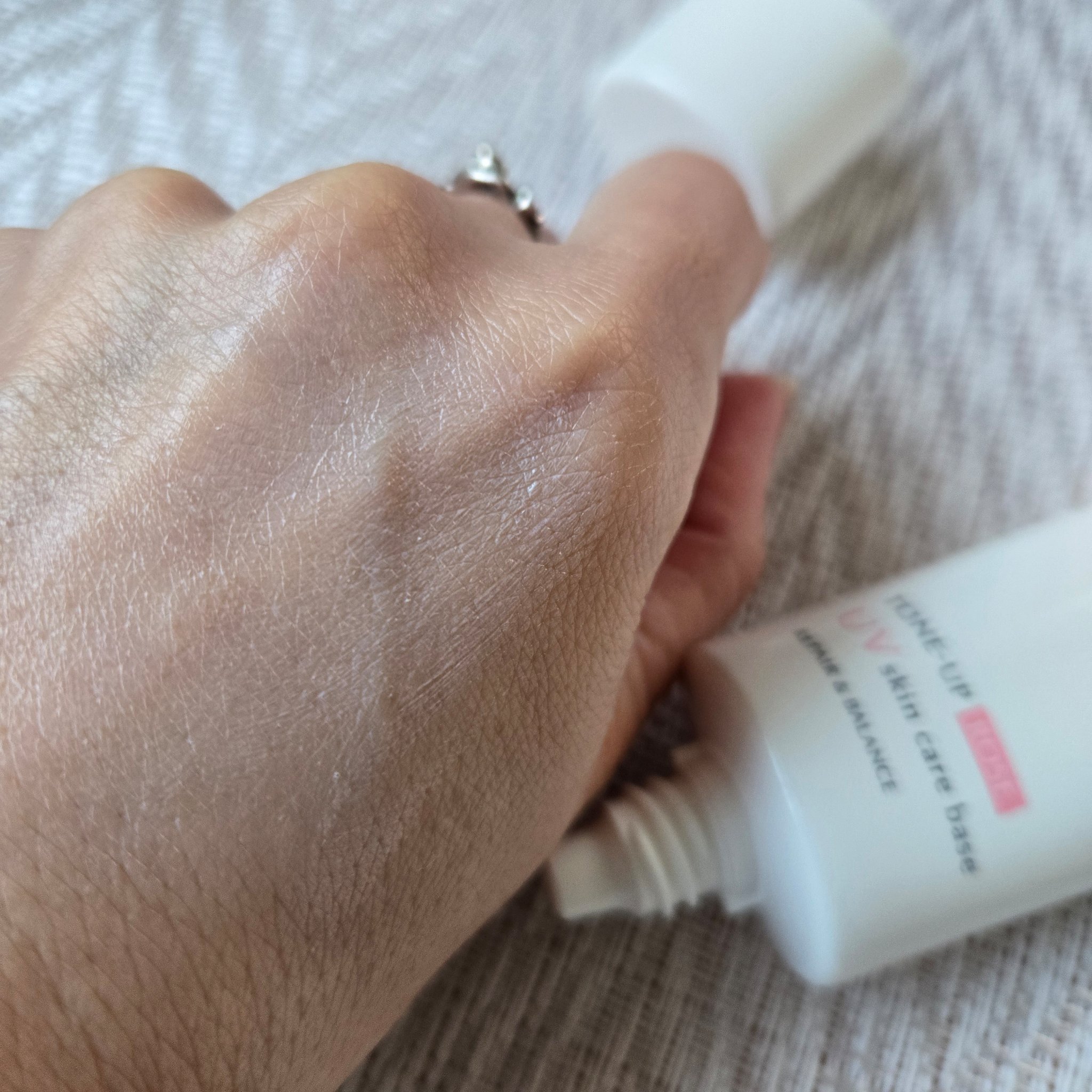 Repair&Balance リペア＆バランス スキンケアUVベース＜トーンアップローズ＞のクチコミ「リペア＆バランス スキンケアUVベース
＜トーンアップローズ＞

綺麗に伸びて、トーンアップで.....」（2枚目）