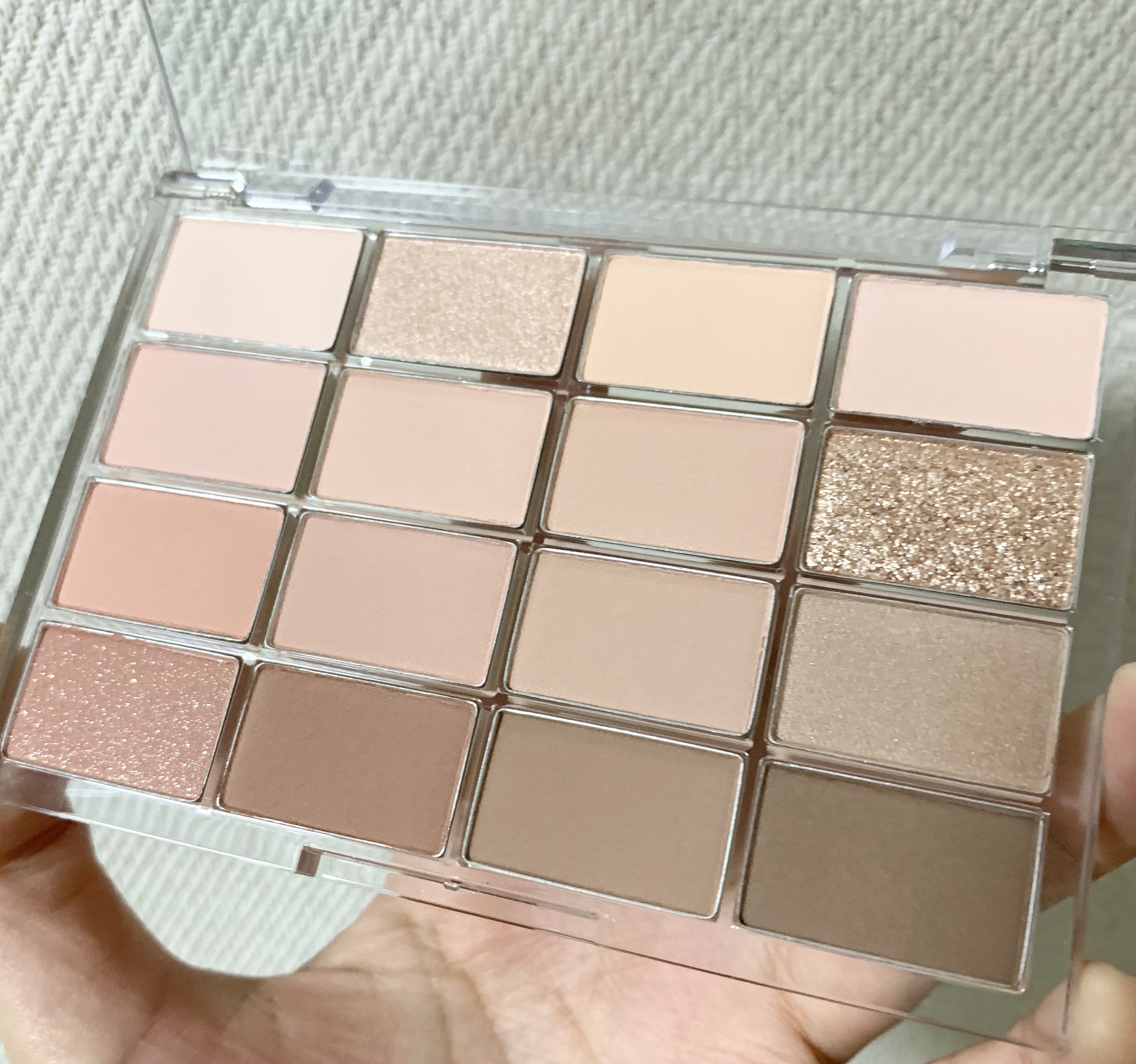 ソフトブラーリングアイパレット/wakemake/アイシャドウパレットを使ったクチコミ（2枚目）