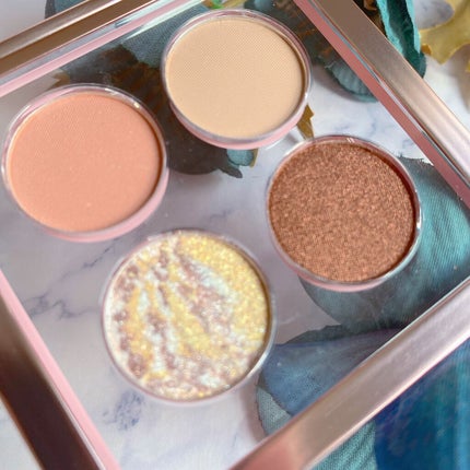 VAST NEBULA 4COLOR EYESHADOW PALETTE/HEXZE(ヘックスゼ)/アイシャドウパレットを使ったクチコミ(6枚目)