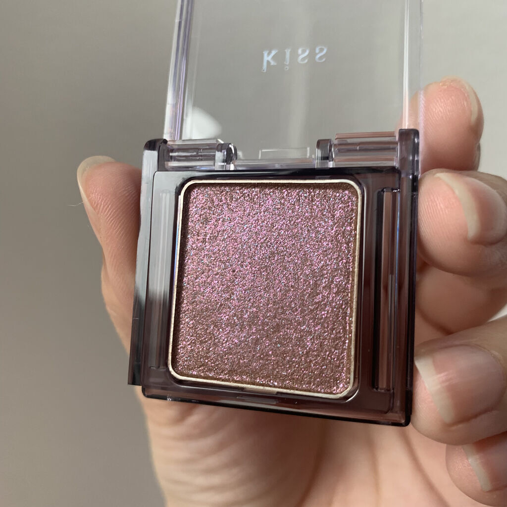  シアー グリッターアイズ/KiSS/単色アイシャドウを使ったクチコミ（3枚目）