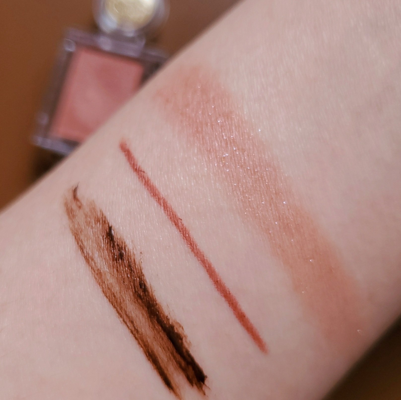 シャドーカスタマイズ/MAJOLICA MAJORCA/単色アイシャドウを使ったクチコミ（2枚目）