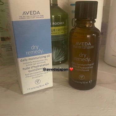 AVEDA ドライレメディー シリーズ デイリー モイスチュア オイルのクチコミ「AVEDAドライレメディー シリーズ デイリー モイスチュア オイル

夜、寝る前に髪につけて.....」（1枚目）