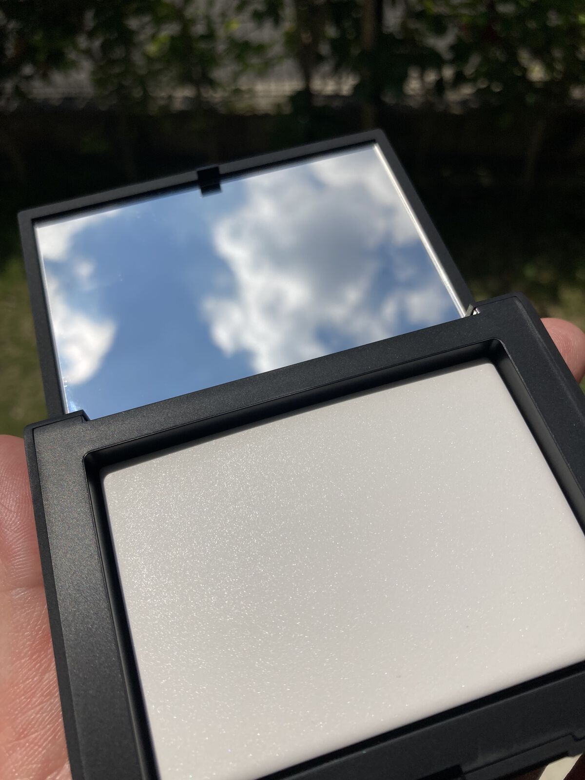 ライトリフレクティングセッティングパウダー　プレスト　N/NARS/プレストパウダーを使ったクチコミ（2枚目）