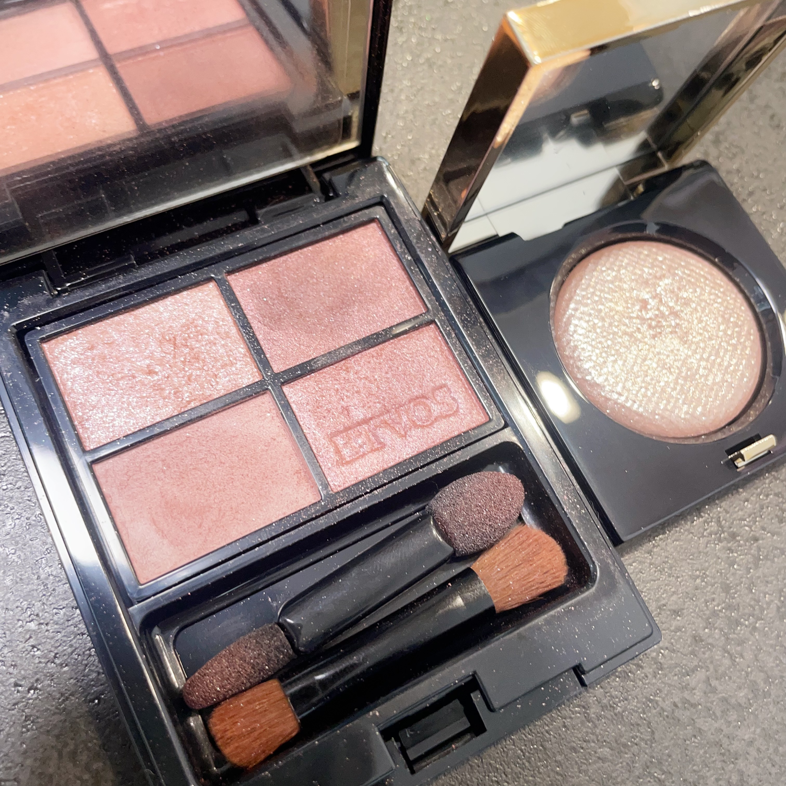 ミネラルクラッシィシャドー/エトヴォス/アイシャドウパレットを使ったクチコミ（2枚目）