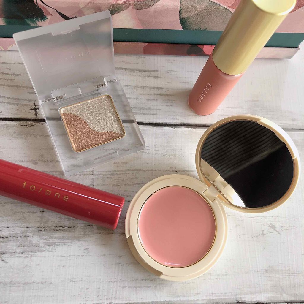 トーン ペタル アイシャドウ/to/one/アイシャドウパレットを使ったクチコミ(2枚目)