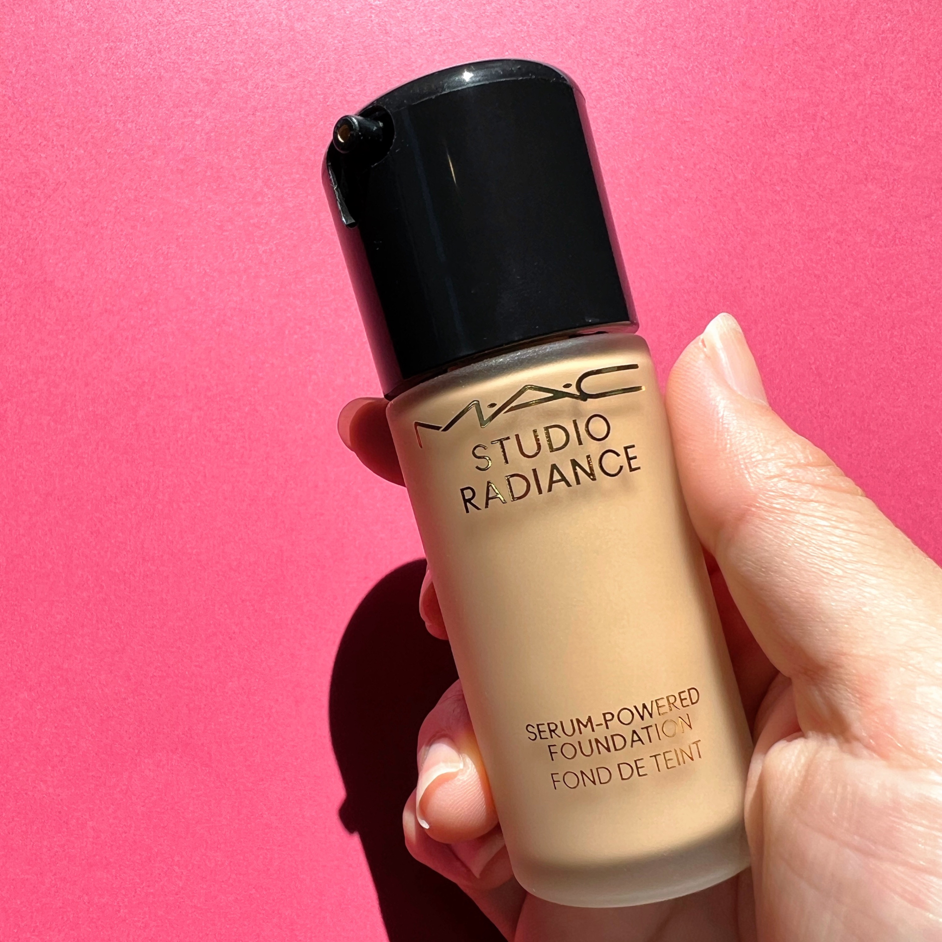 スタジオ ラディアンス セラム ファンデーション NC16/M・A・C/リキッドファンデーションを使ったクチコミ（2枚目）