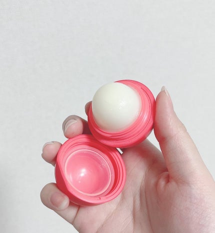 EOS EOSオーガニックリップバーム サマーフルーツのクチコミ「💧断捨離コスメ💧
✔️EOS オーガニックリップバーム サマーフルーツ
コロンとしてて.....」(3枚目)