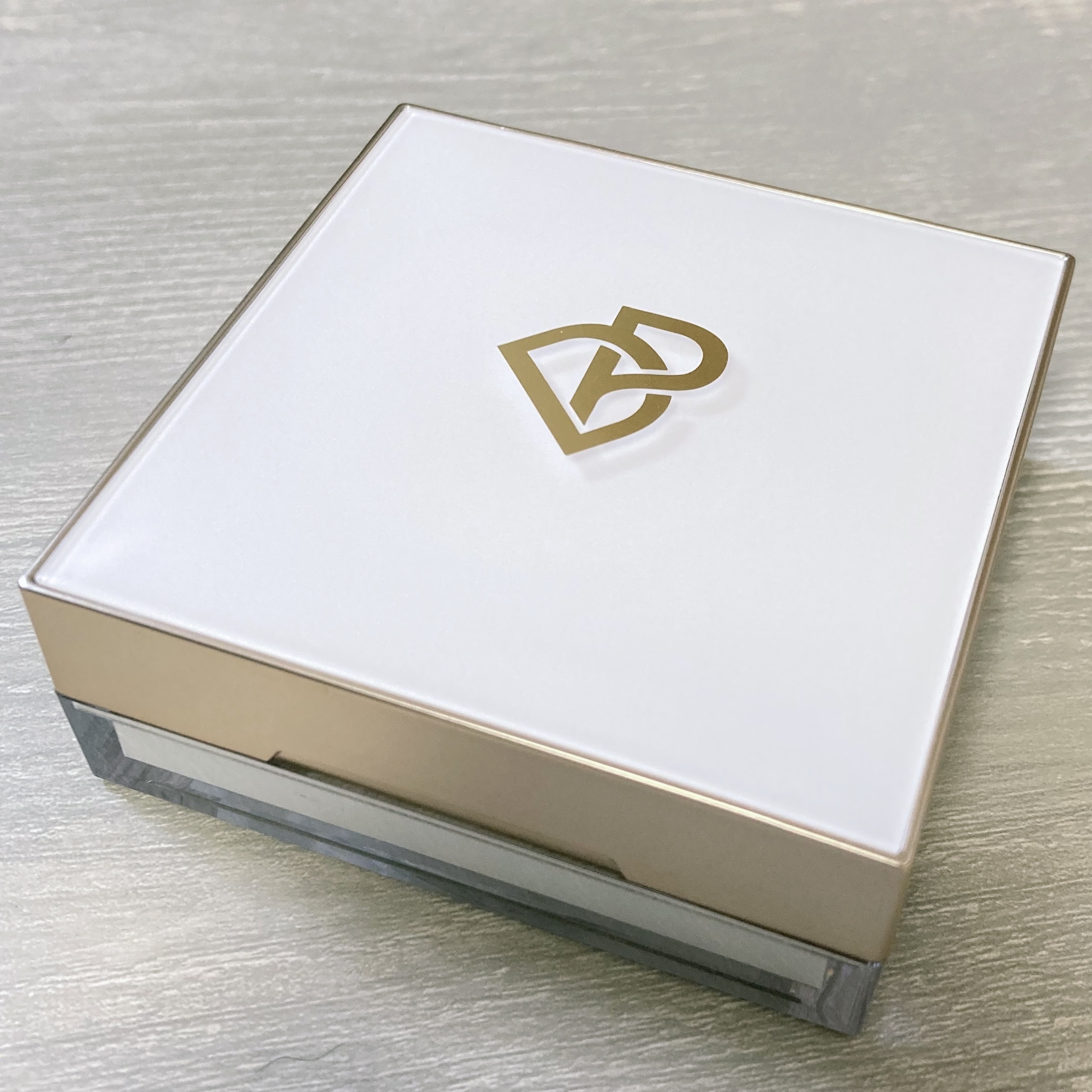 トランスルーシェントブルーリング ルースパウダー/PERFECT DIARY/ルースパウダーを使ったクチコミ（1枚目）