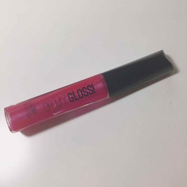 RIMMEL  Oh my gross！

かなり前に買ったものですが、今もちびちび使っていて、お気に入りのグロスです！♥

写真2枚目は、上が1度塗り、下が2度塗りです📸

良い点👀💗

♡コスパ最強